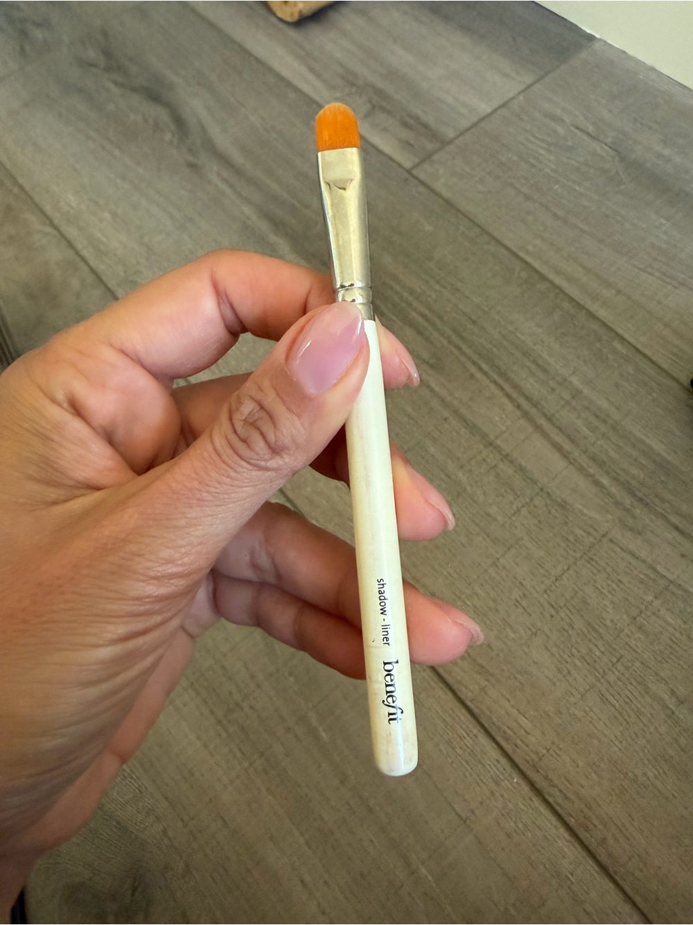 Benefit Eyeshadow/Liner Brush with Orange Bristles and Cream Handle